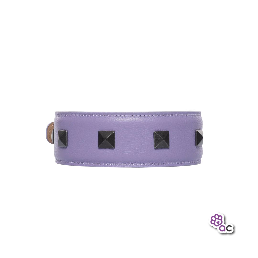 COLLAR KINKY CUERO TACHES LILA